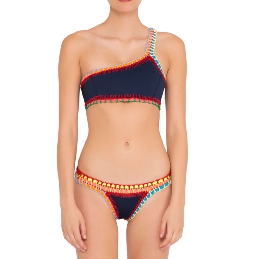 KIINI SWIMWEAR Tasmin One Shoulder Bikini Top Womens Medium Blue Crochet Trim